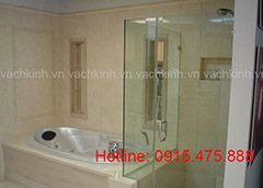 Thiết kế phòng tắm kính tại Vĩnh Hưng