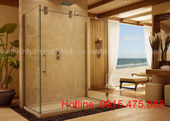 Phòng tắm kính tại Phan Chu Trinh